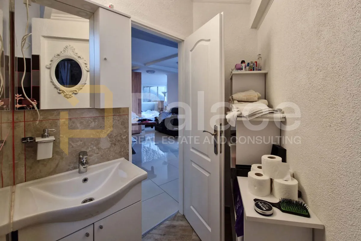 kuća s tri stana i velikom krovnom terasom - sveti kuzam, 181,08 m² - slika 25