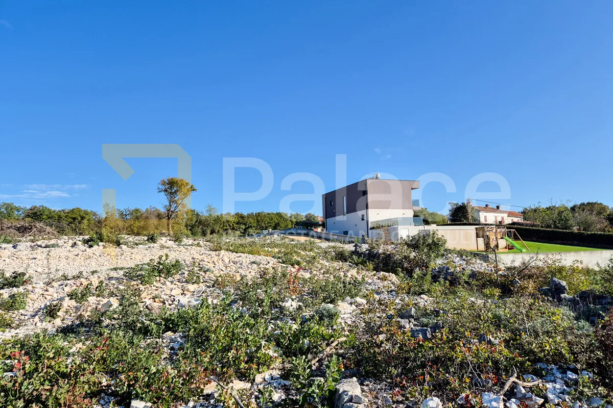 Prostrana građevinska parcela, pogled na more - 11.500m2, Trget, Istra - Trget, Raša
