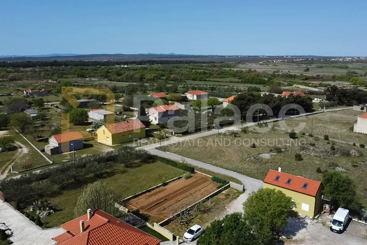 prkos : građevinsko zemljište 2400 m2 - slika 3