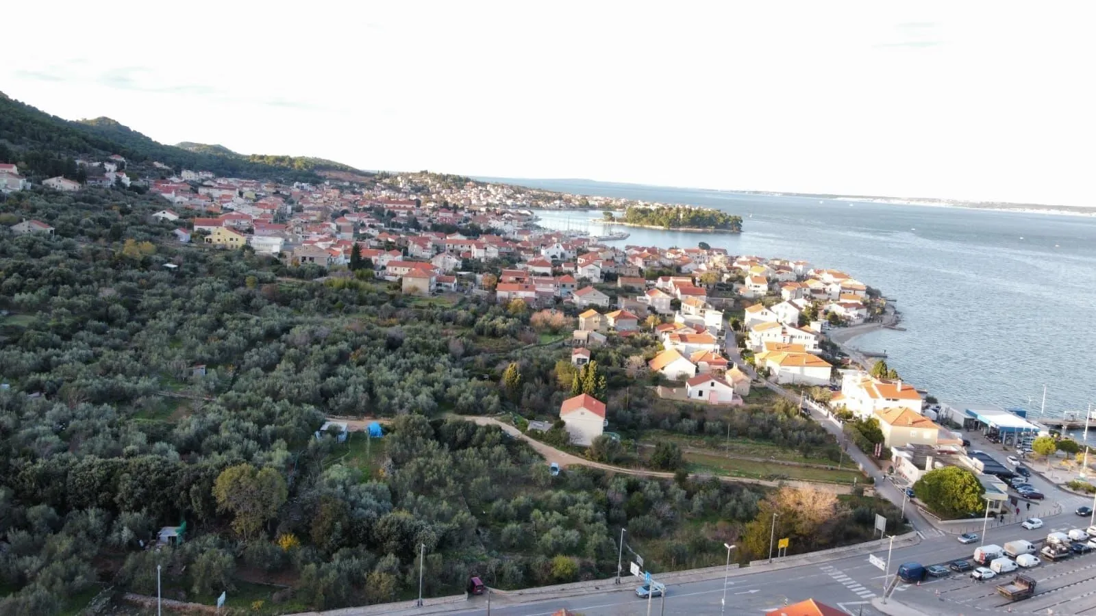 Kali : Građevinsko Zemljište S Idejnim Projektom