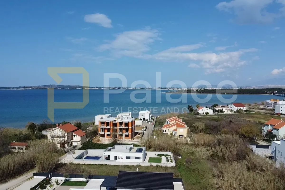 privlaka : trosoban stan s pogledom na more 132 m2 - slika 9