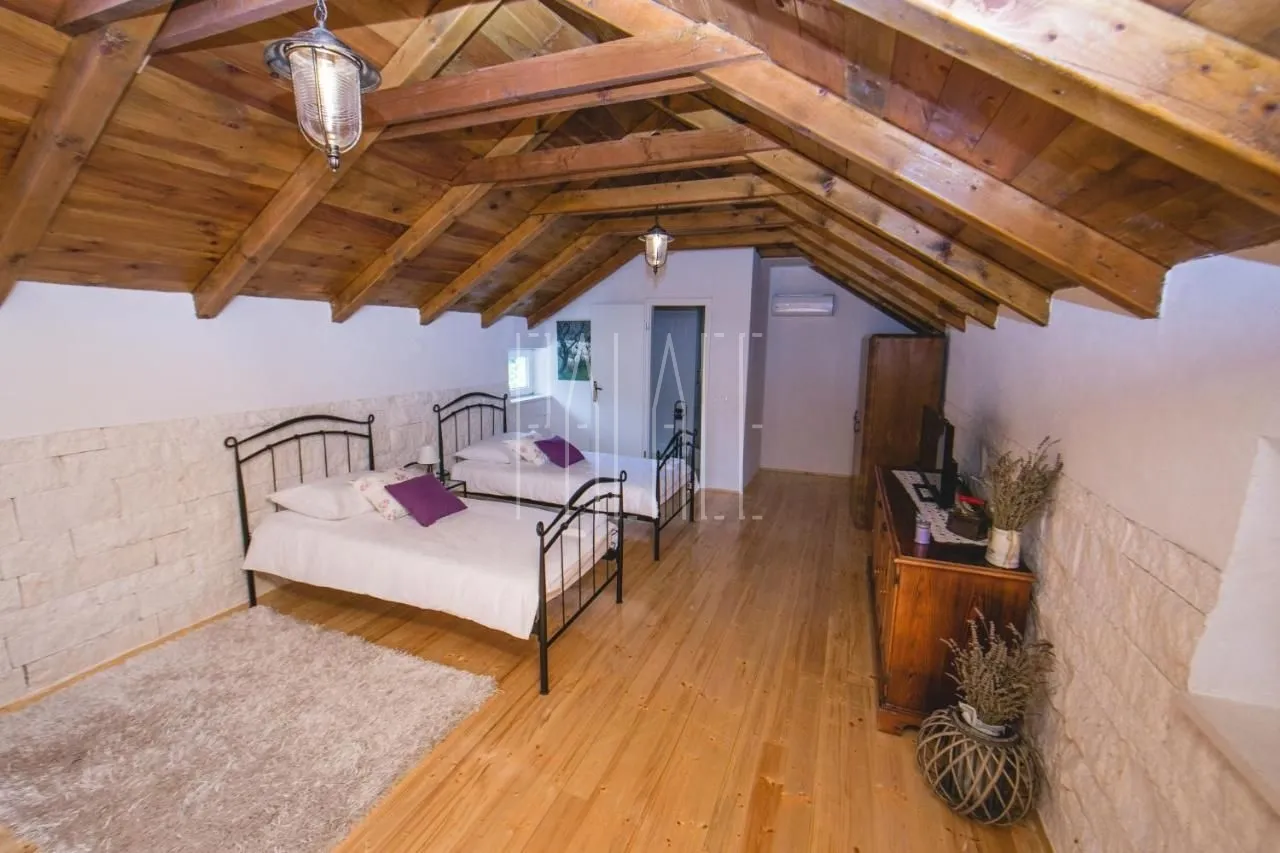 apartmanska kuća na prekrasnom imanju sa bazenom: bogdanovići - slika 12
