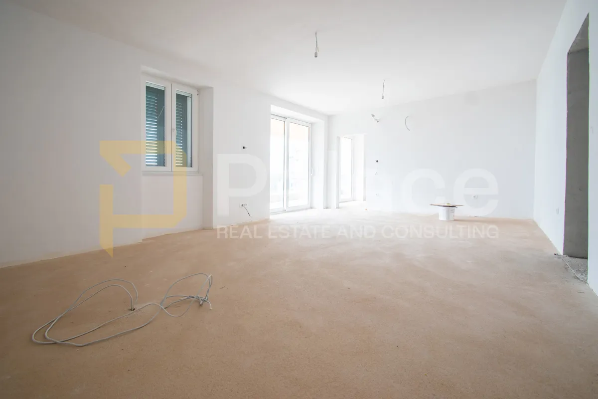 luksuzni opremljen stan na jedinstvenoj lokaciji u šibeniku sa spektakularnim pogledom na grad 129m2 - slika 10