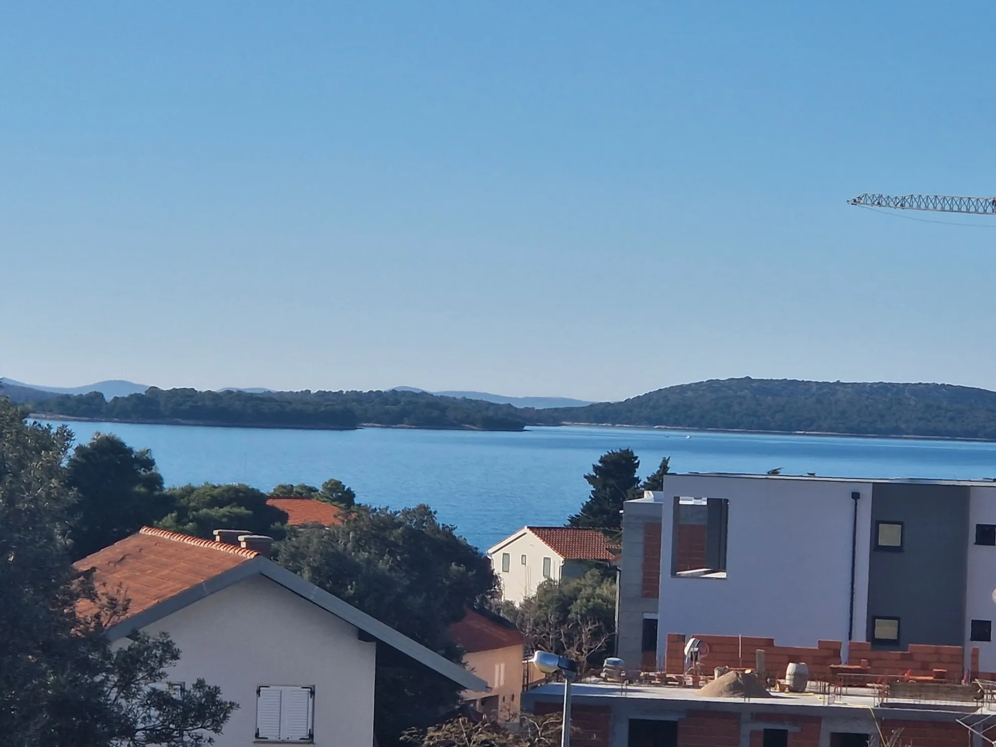 useljiva kuća s 3 apartmana blizu mora, žaborić, 183 m2 - slika 19