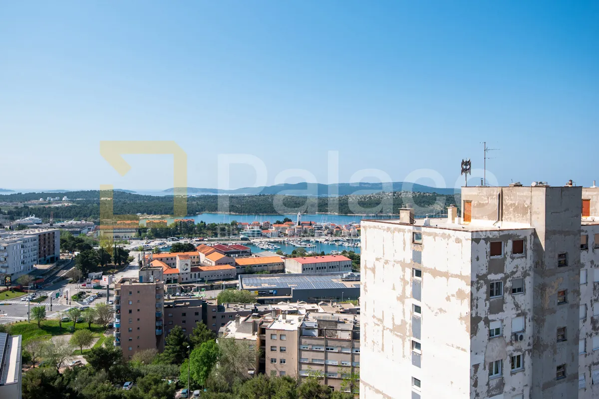 šibenik, vidici: prostran osunčan obiteljski stan s pogledom na more - slika 23