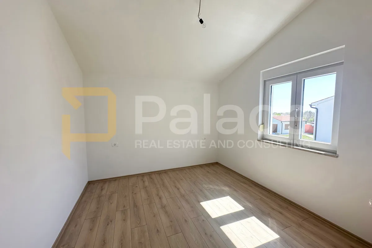 kuća s 2 stana i studio apartmanom, odlična prilika - šišan - slika 8