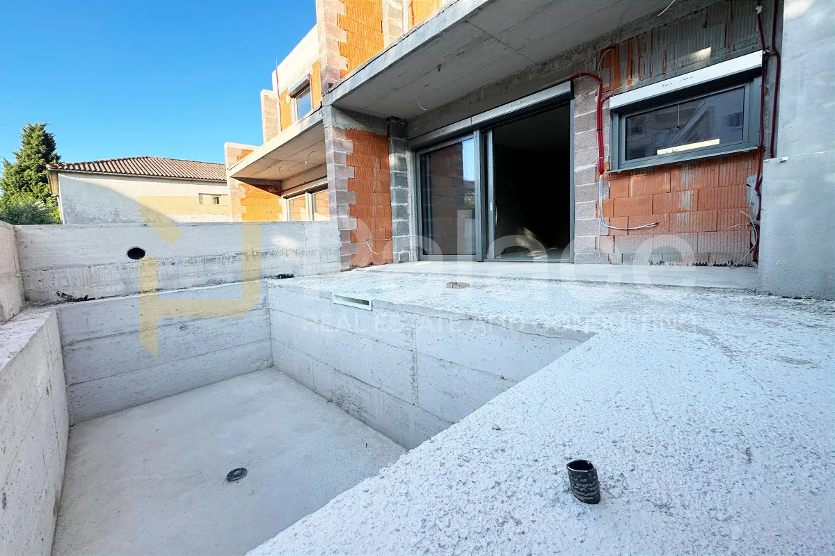 luksuzna kuća u nizu s bazenom i pogledom na more - vodice 150m2 - slika 29
