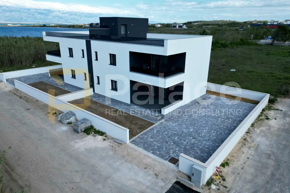 Privlaka : Stan 150 metara od mora 71 m2