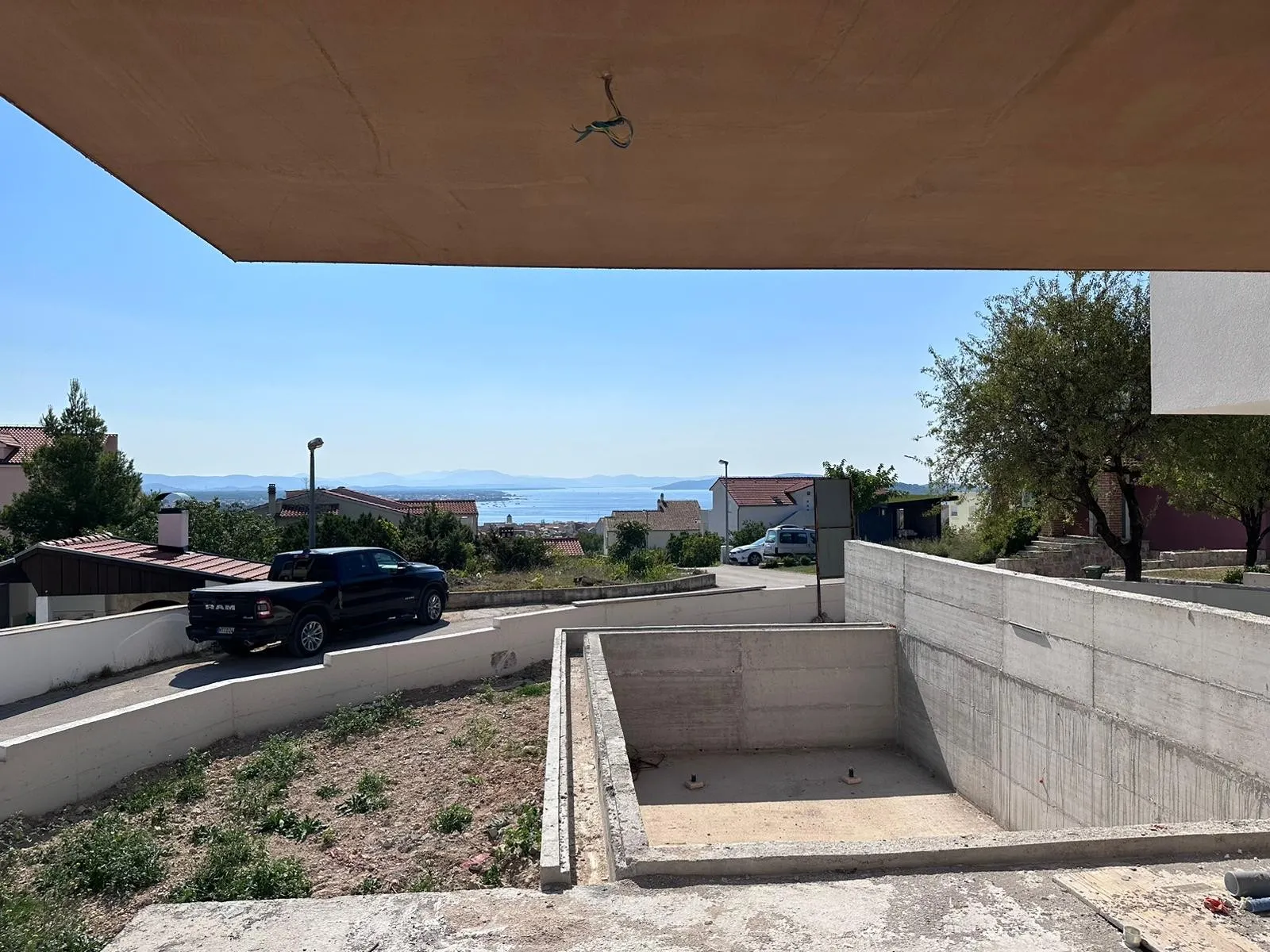 moderni dvoetažni stan s bazenom na vrhunskoj lokaciji, vodice, 230 m2 - slika 14
