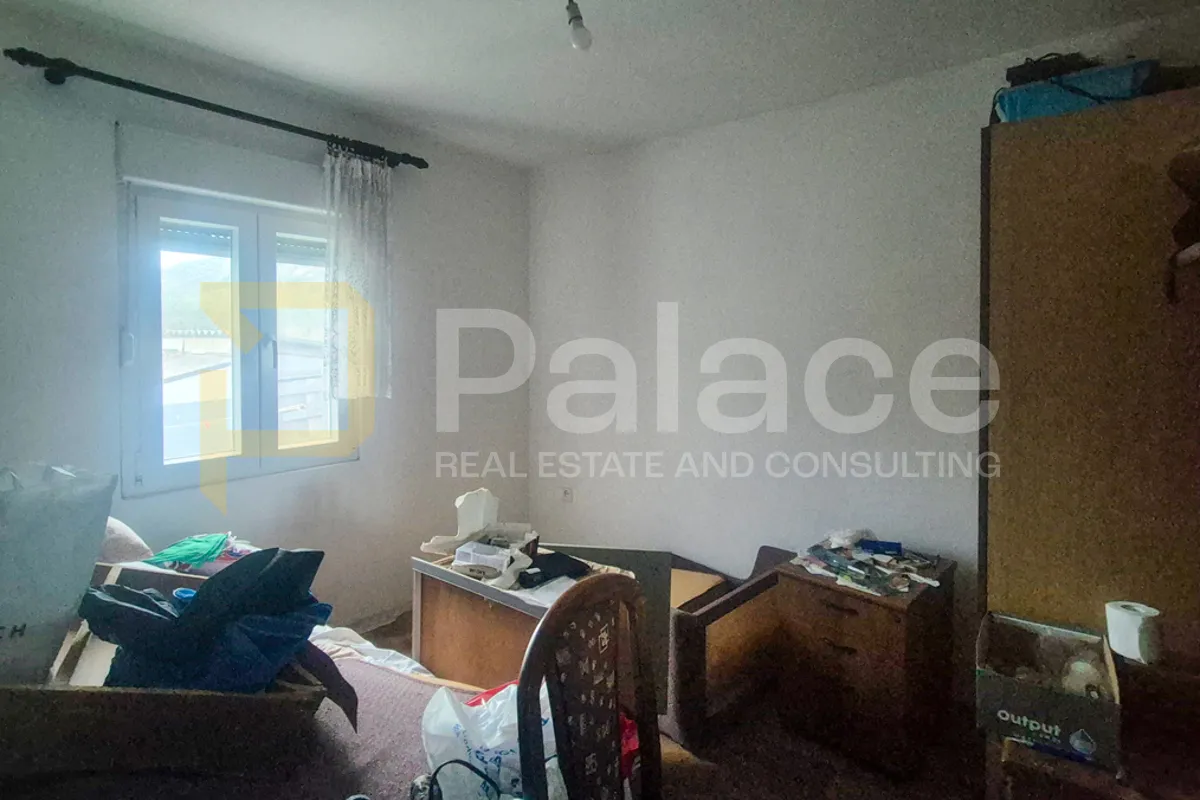 kuća na zemljištu s vinogradom i maslinikom, 2500 m2, donje polje - slika 9