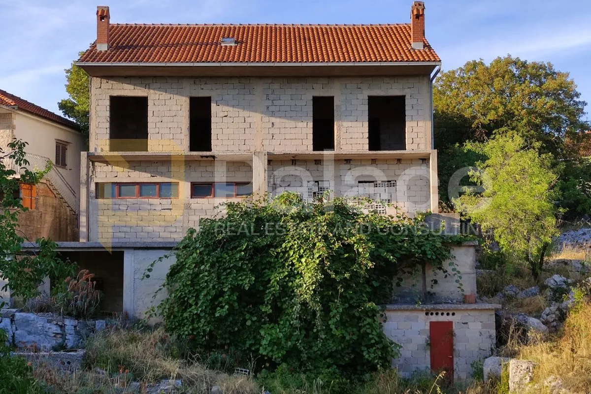 prilika! gornji humac, nedovršena kuća s okućnicom od 1.820 m² - slika 6