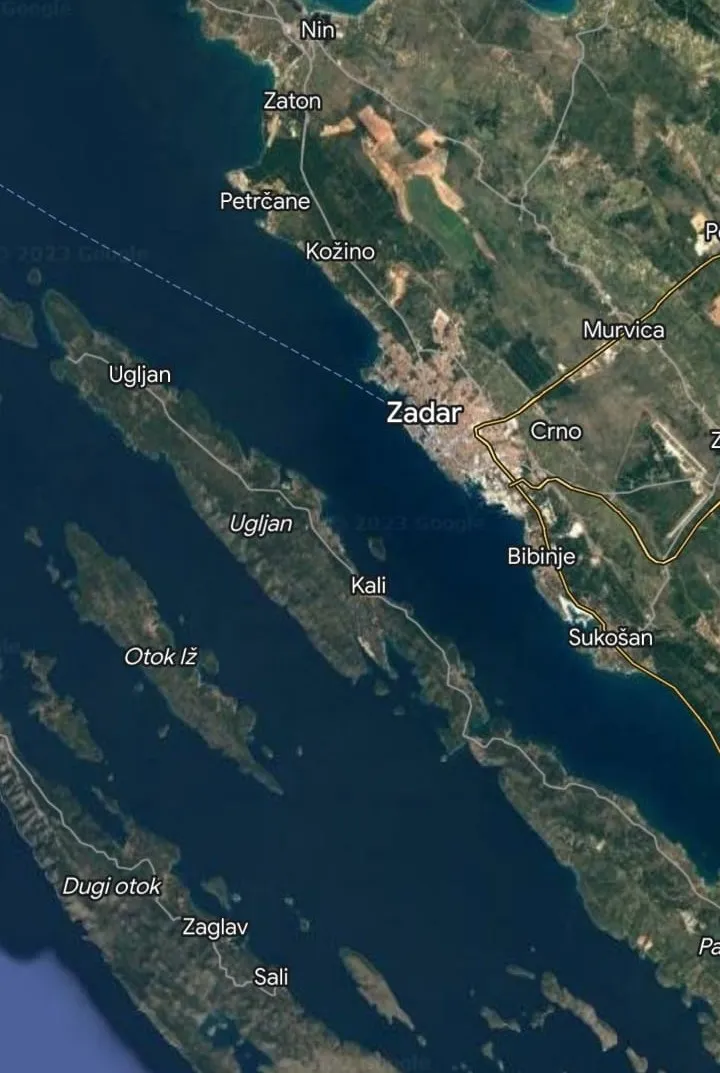 preko : građevinsko zemljište 35 m od mora, 961 m2 - slika 2