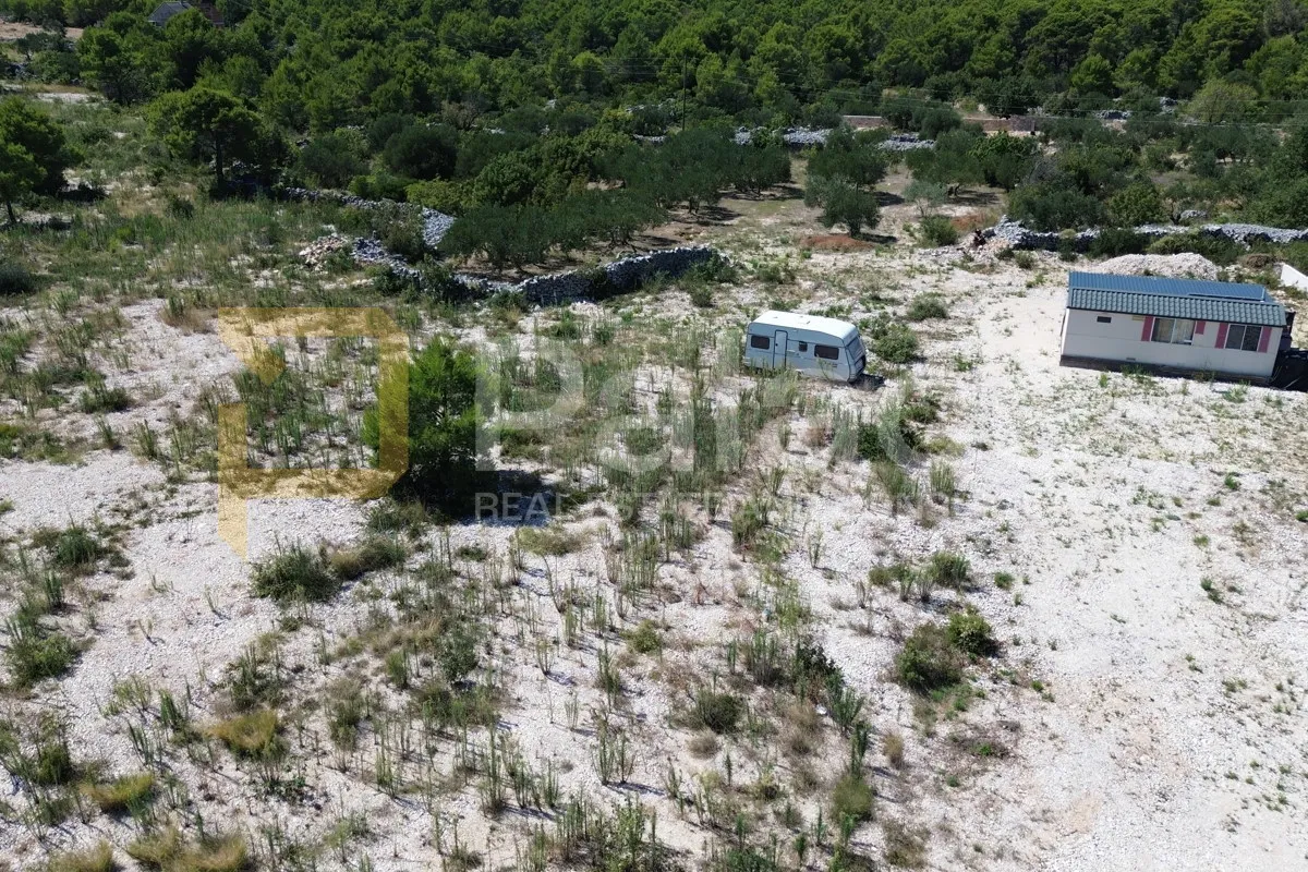 pirovac: građevinsko zemljište 670m2 - slika 4