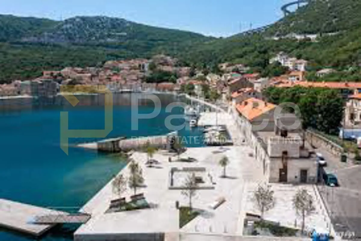 građevinsko zemljište u centru bakra – 1300 m2 - slika 2
