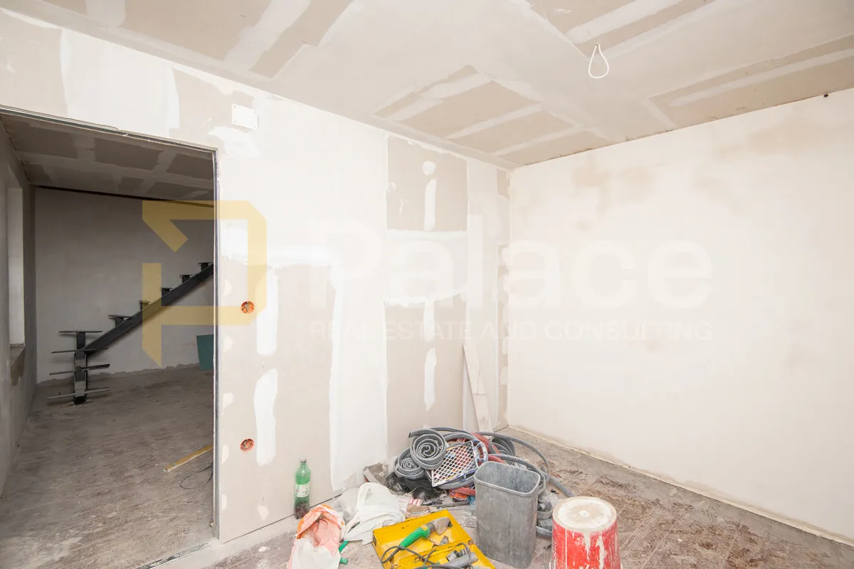 renovirani dvoetažni stan s4 u manjoj zgradi: šibenik-centar, 70 m2 - slika 9