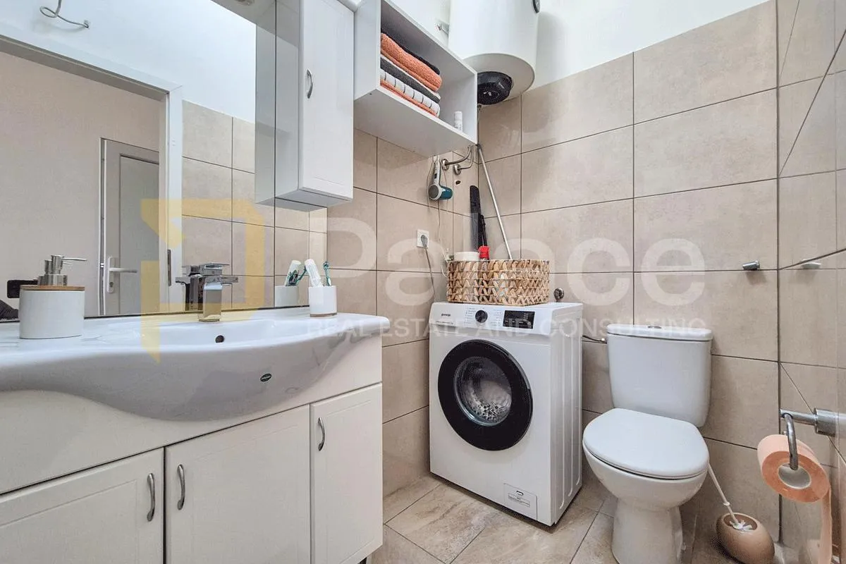 stan s pogledom na more u šibenskoj varoši, useljiv odmah, 59 m2 - slika 5