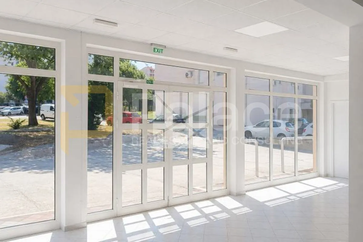 poslovno-prodajni prostor sa skladištem i parkingom, 335 m² - slika 4