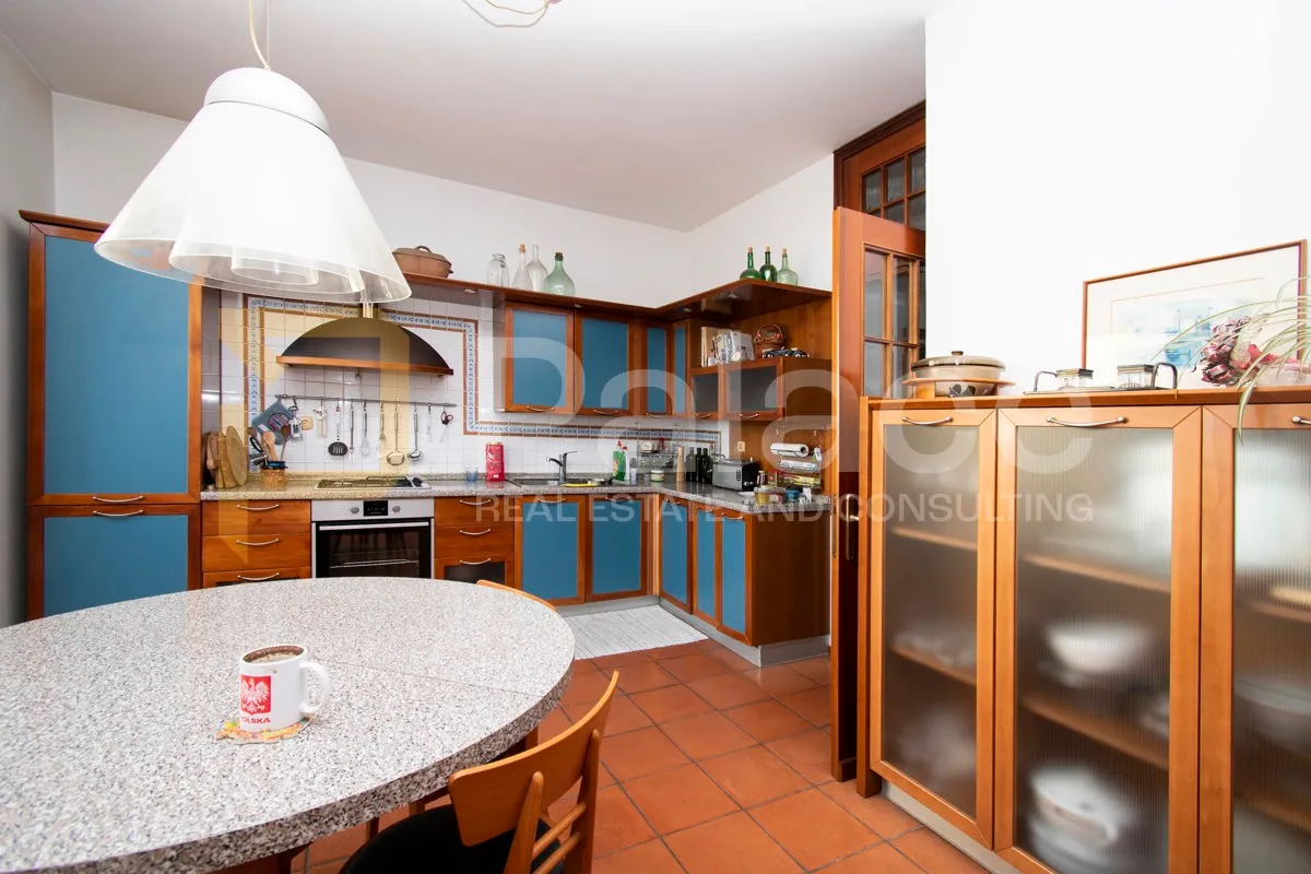 jedinstven penthouse u samom centru grada - slika 12