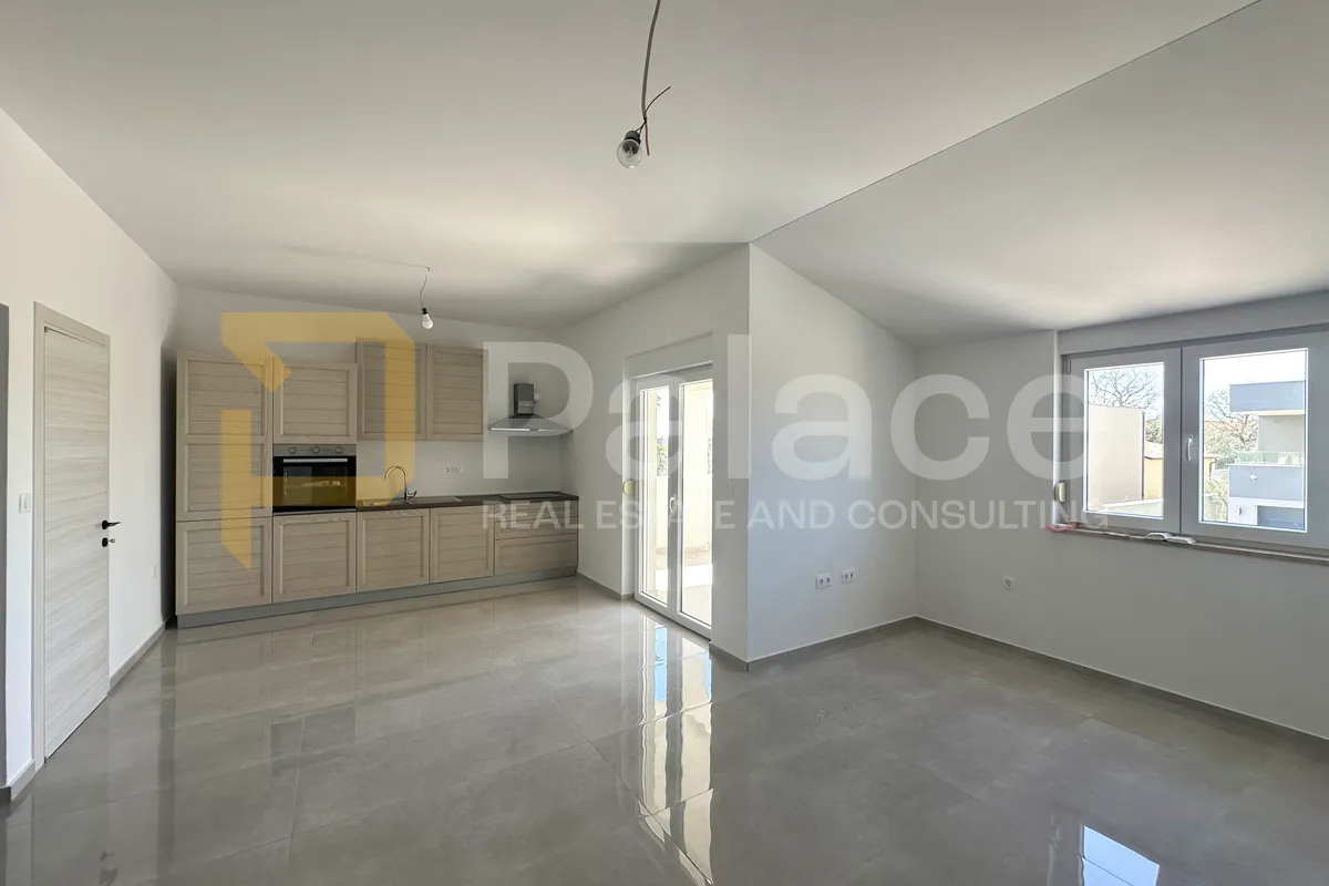 kuća s 2 stana i studio apartmanom, odlična prilika - šišan - slika 3