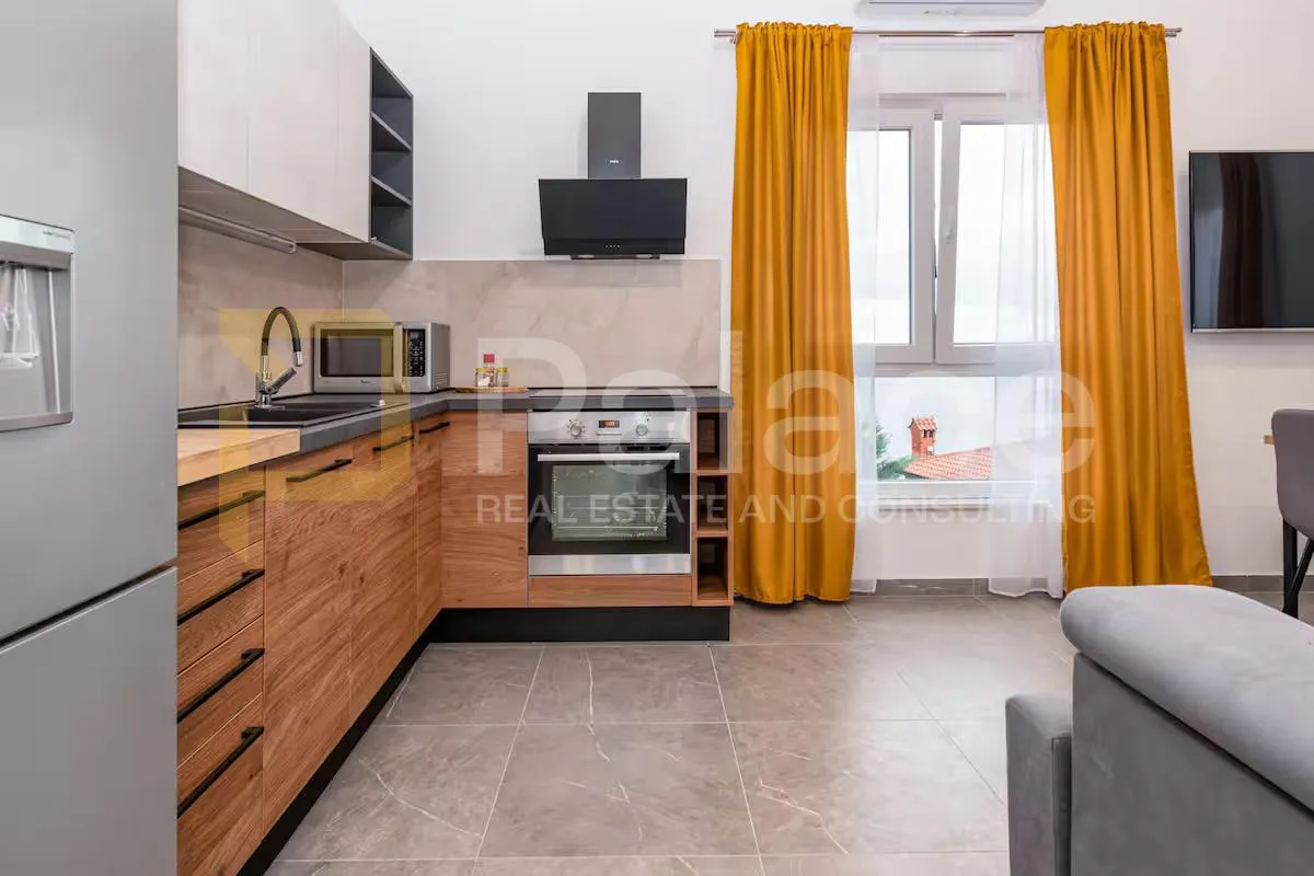 volosko – prekrasan 2s+db s terasom | najam 800 € + režije - slika 6