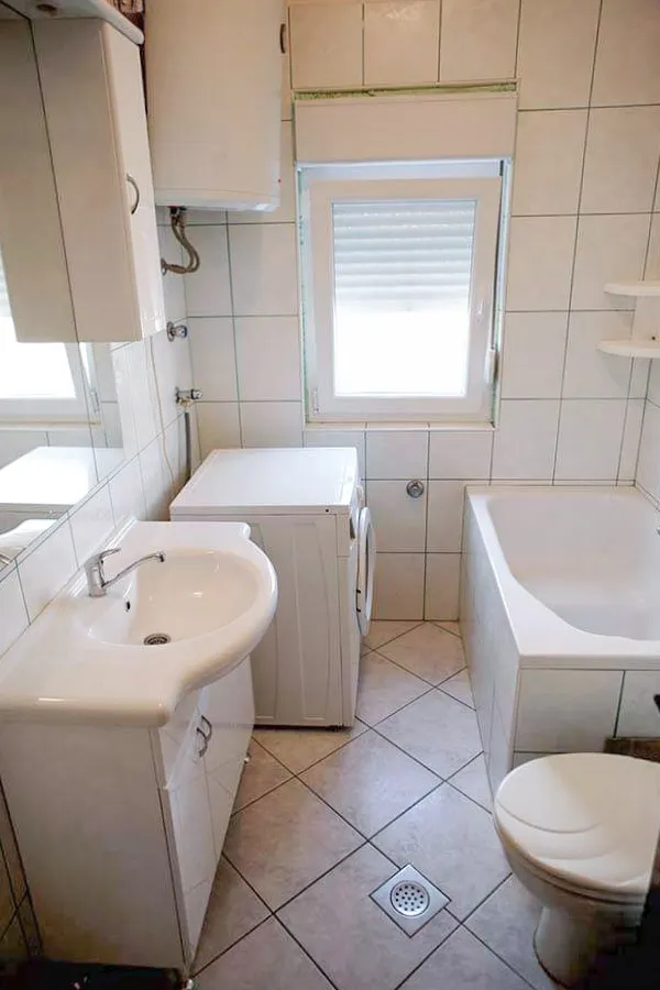 diklo! kuća sa tri stambene jedinice, 10m od mora - slika 6