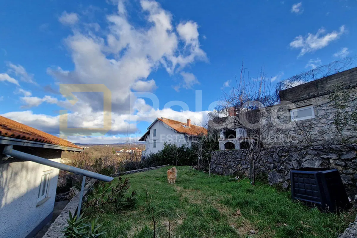 obiteljska kuća s tri etaže i velikom okućnicom, centar viškova, 238m2 - slika 15
