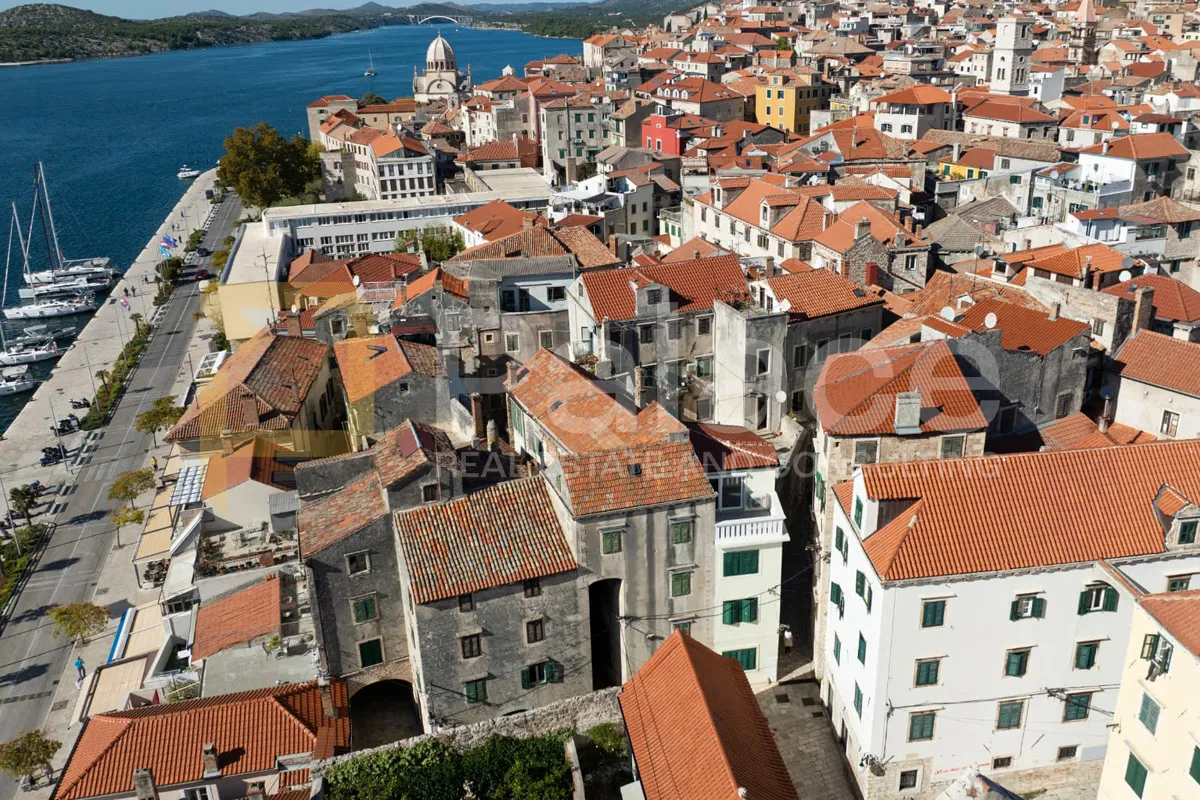 rijetkost na tržištu, kompletno renovirana kuća u samom centru grada - slika 16