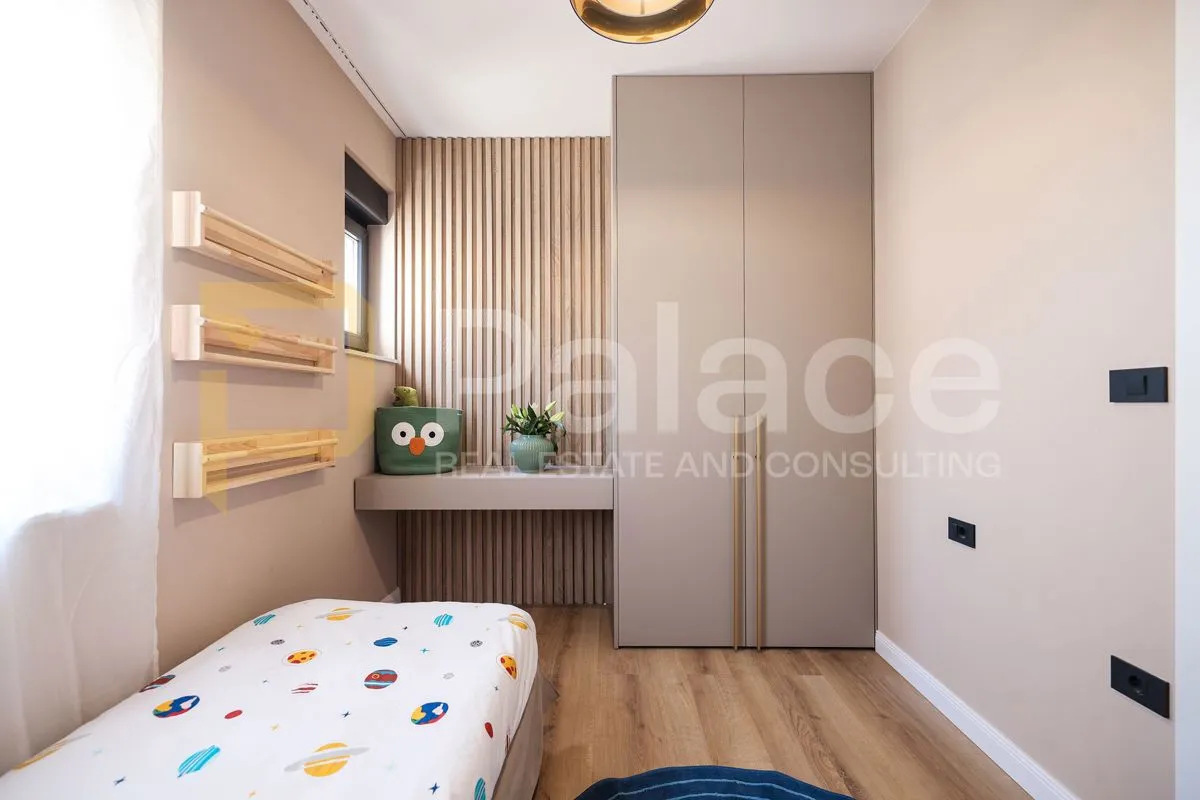 luksuzno uređen penthouse sa krovnom terasom višnjik 108m2 - slika 14
