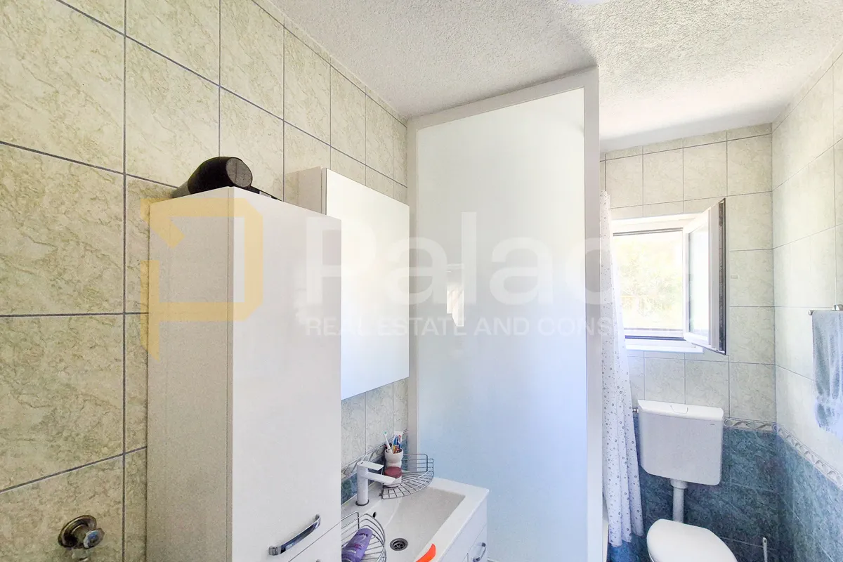 prekrasna samostojeća kuća s pogledom na more, gornji karin 290 m2 - slika 6