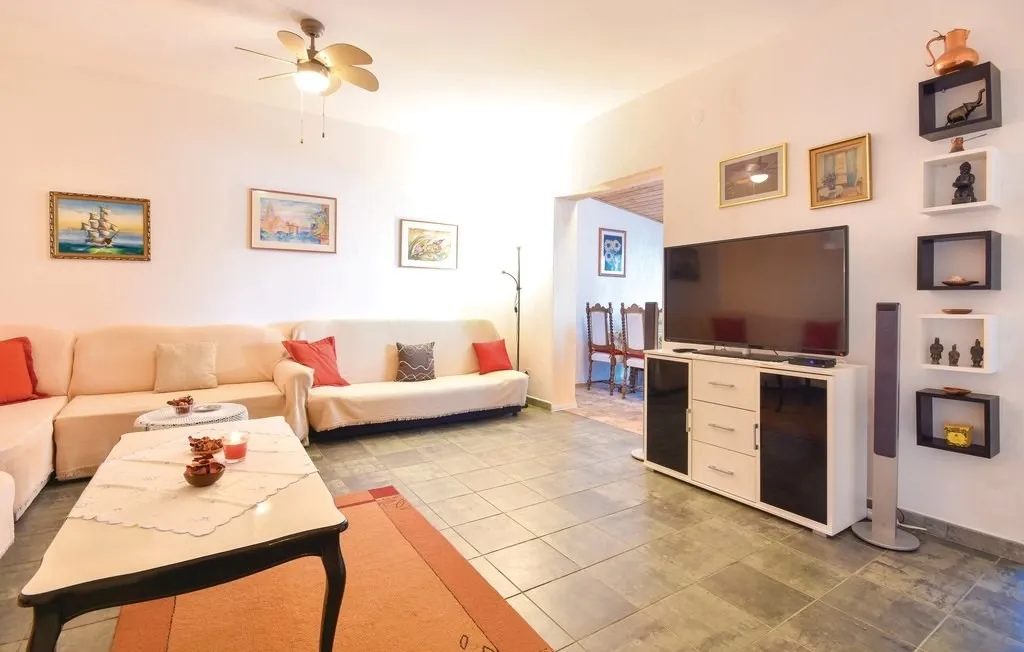 predivna kuća prvi red uz more, slatine, 230 m2 - slika 6