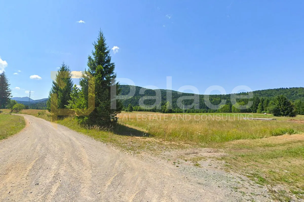 Građevinsko zemljište pravilnog oblika 4.870 m2 u Ravnoj Gori - Ravna Gora