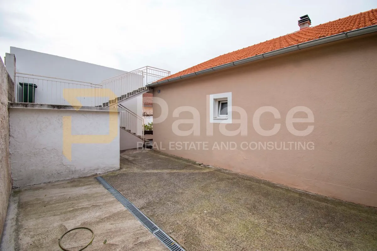 kuća: šibenik, 160.00 m2 - slika 23