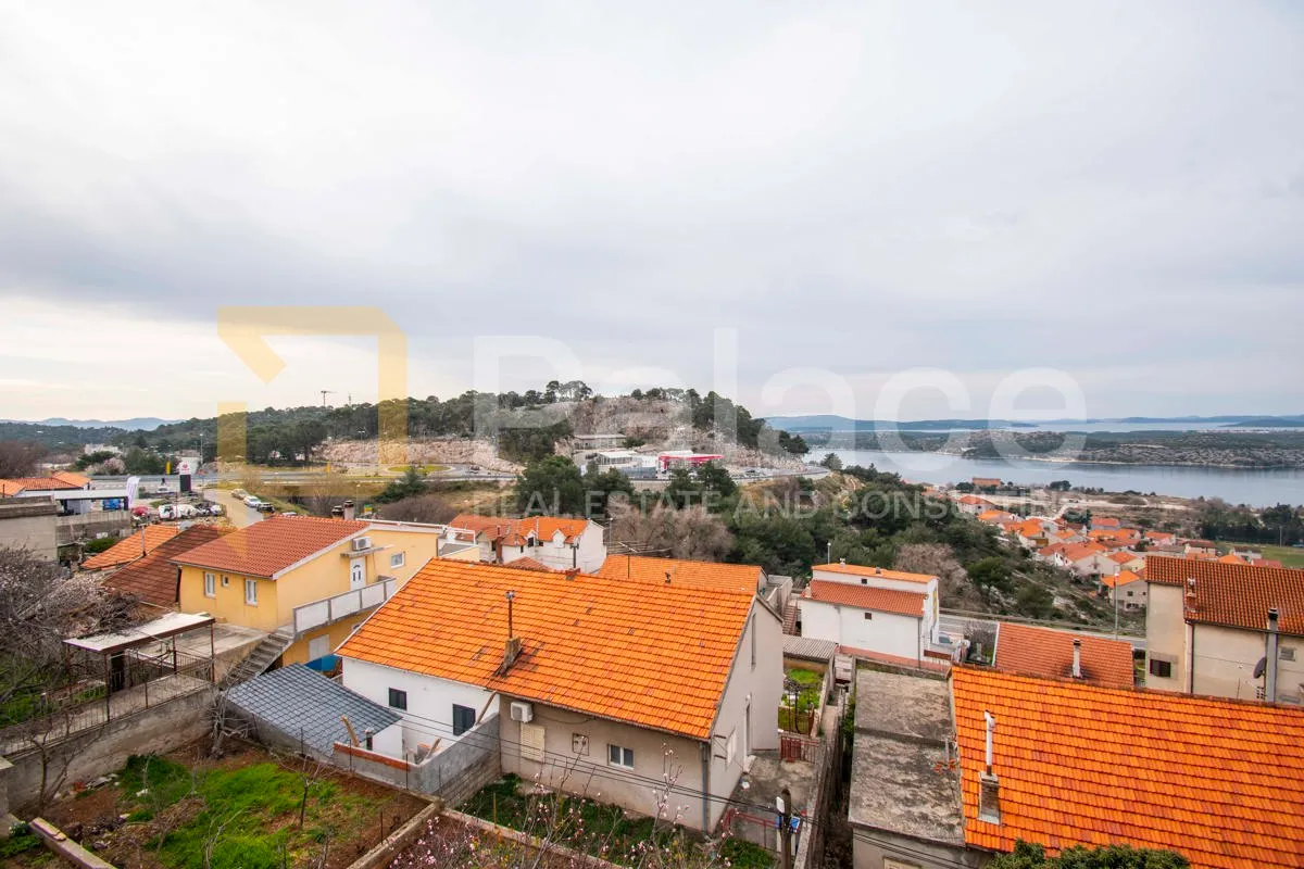 kuća: šibenik, 160.00 m2 - slika 26