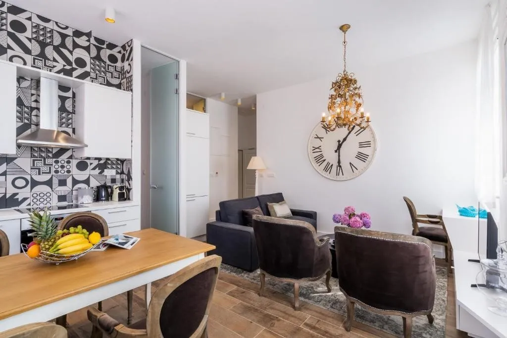 opatija centar, 5 apartmana 200m2, ekskluzivna investicijska prilika - slika 12