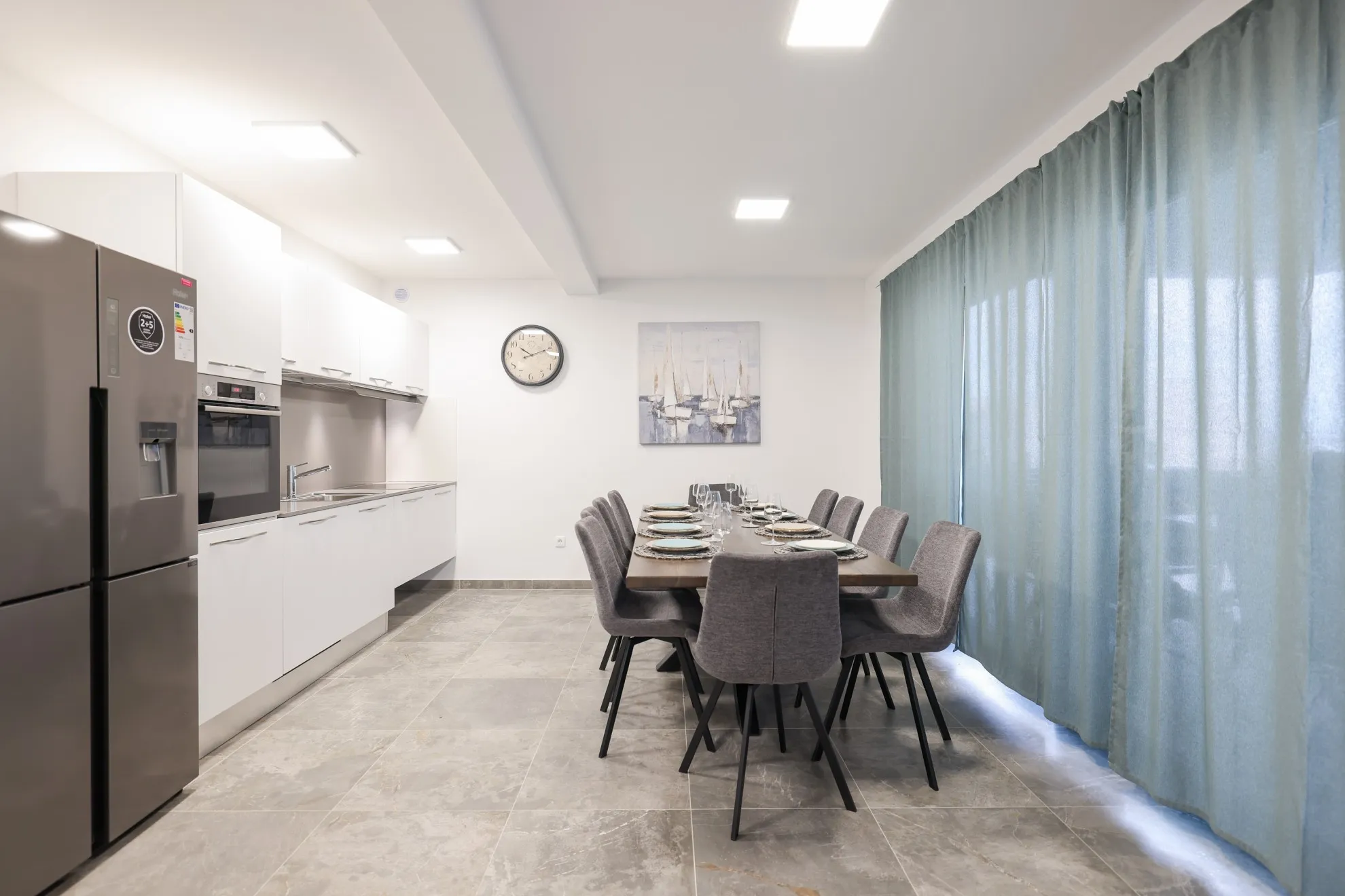 luksuzna, novoizgrađena villa na viru - slika 16