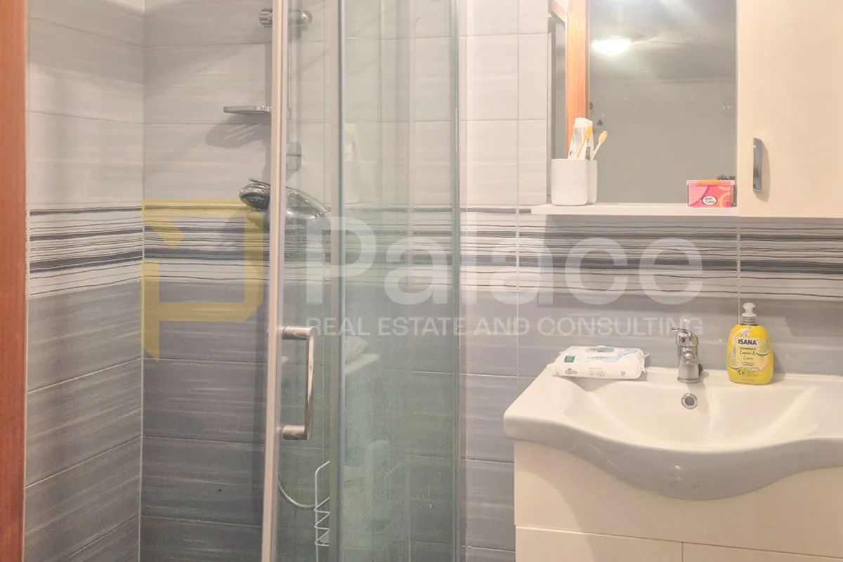 povoljno: kuća s 2 apartmana blizu mora, gornji karin, 126.00 m2 - slika 17