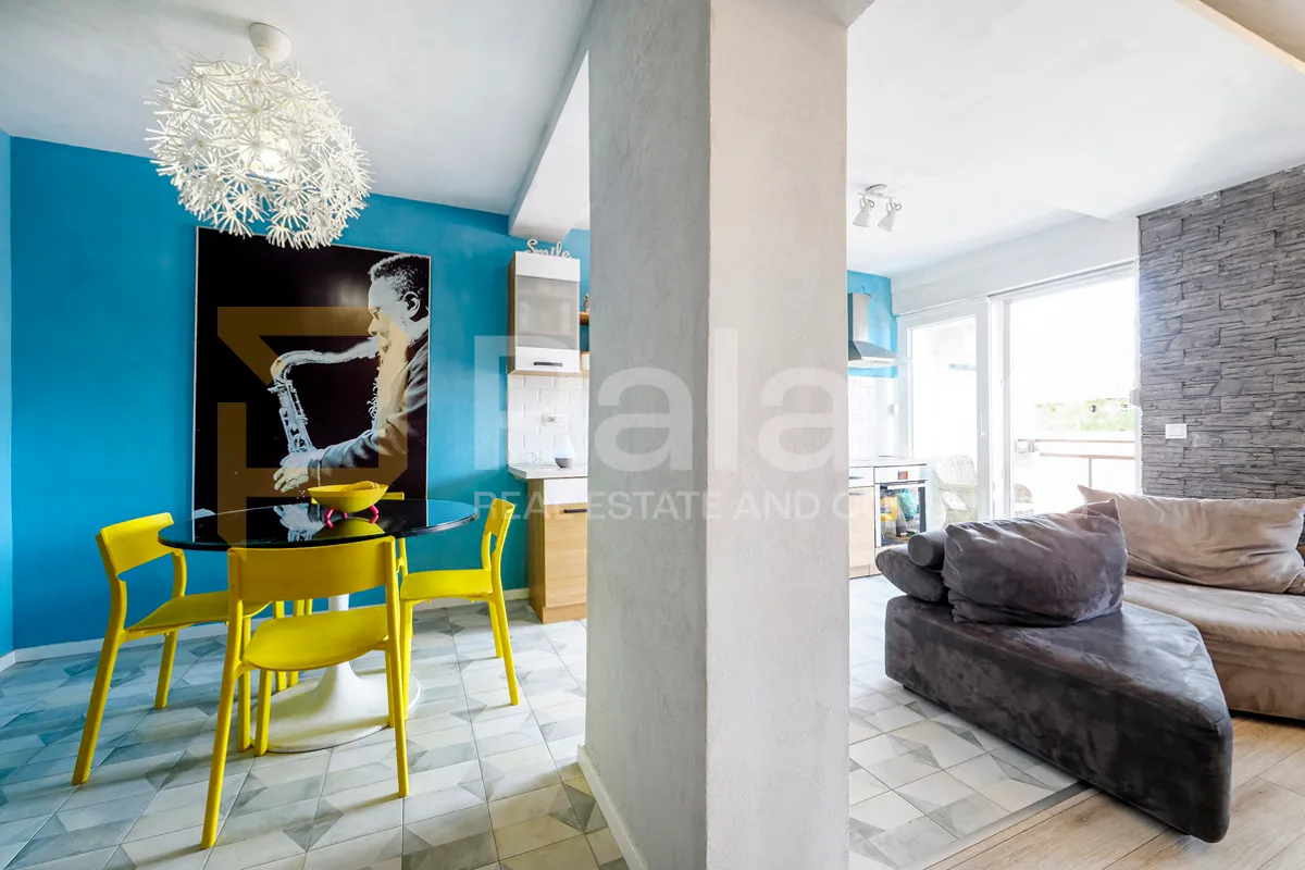 moderan, renoviran stan lijepog tlocrta u centru šibenika, 71 m2 - slika 13
