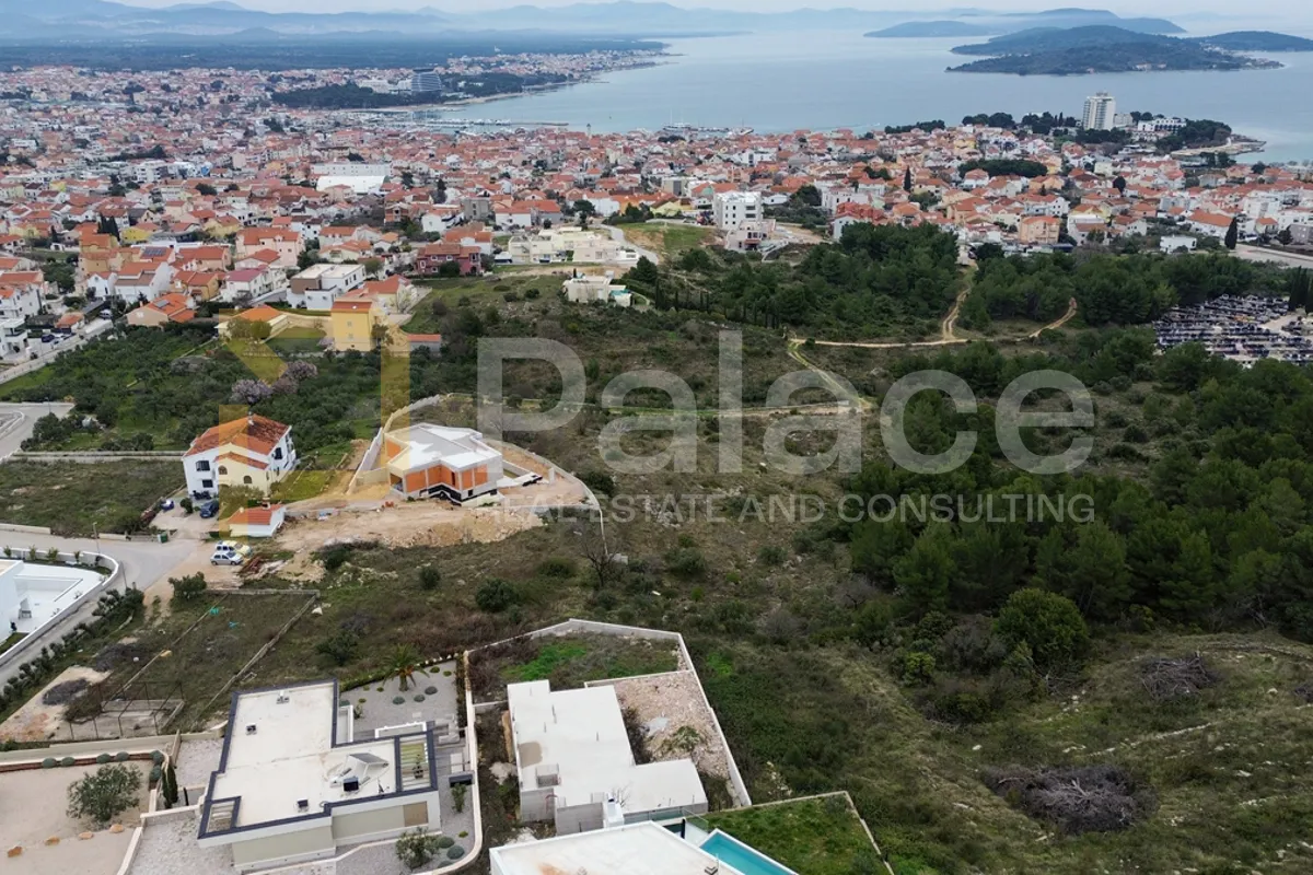 Građevinsko zemljište sa panoramskim pogledom na more i otoke - Vodice