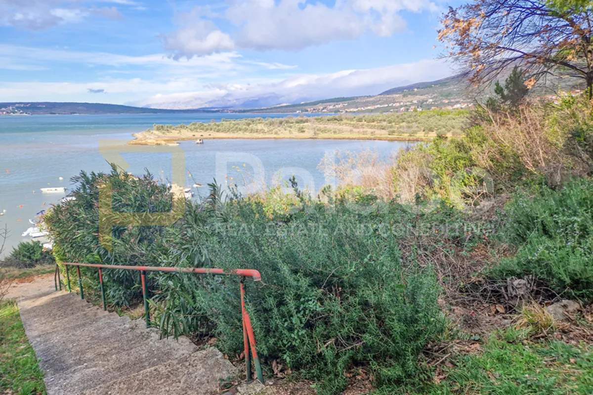 građevinsko zemljište 1.red do mora, gornji karin, 380 m2 - slika 2