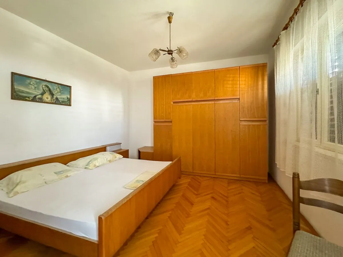 apartmanska kuća na odličnoj lokaciji, primošten, 530 m2 - slika 2
