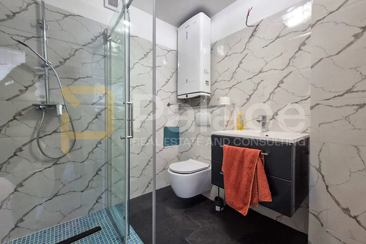 dvosoban renovirani stan na baldekinu, šibenik, 62 m2 - slika 12
