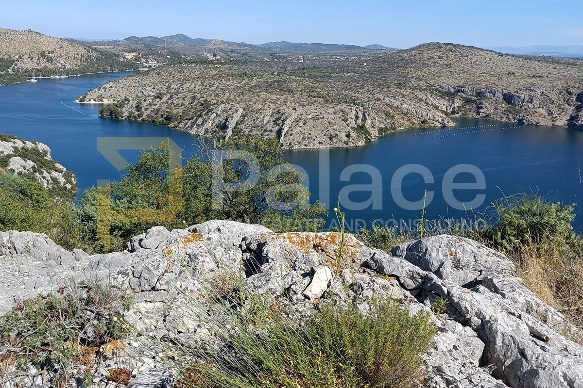 šibenik: atraktivno zemljište s panoramskim pogledom 27 542m2 - slika 26