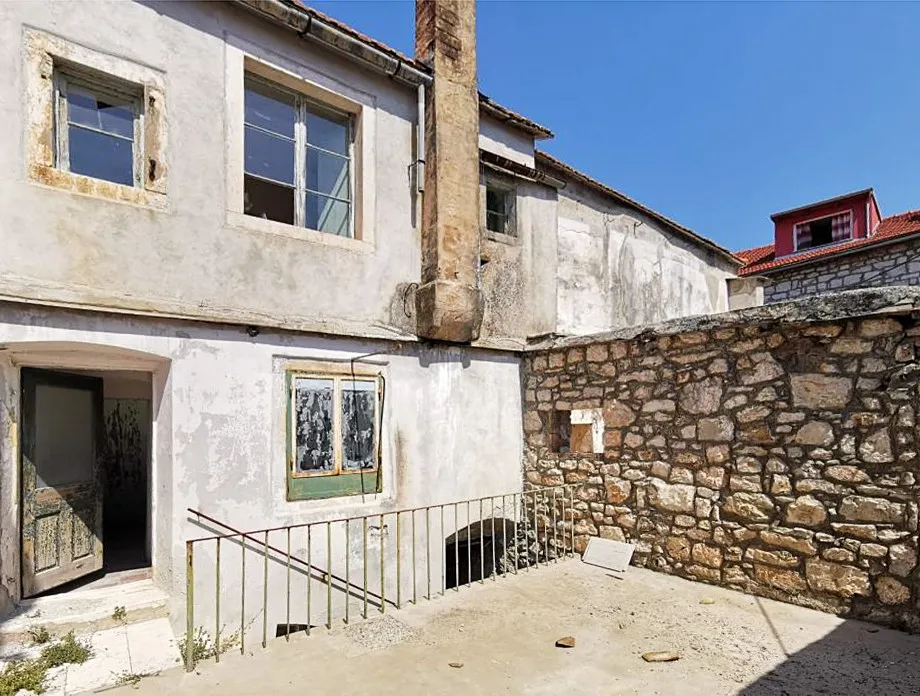 kamena kuća u povijesnoj jezgri staroga grada na hvaru, 599.00 m² - slika 12