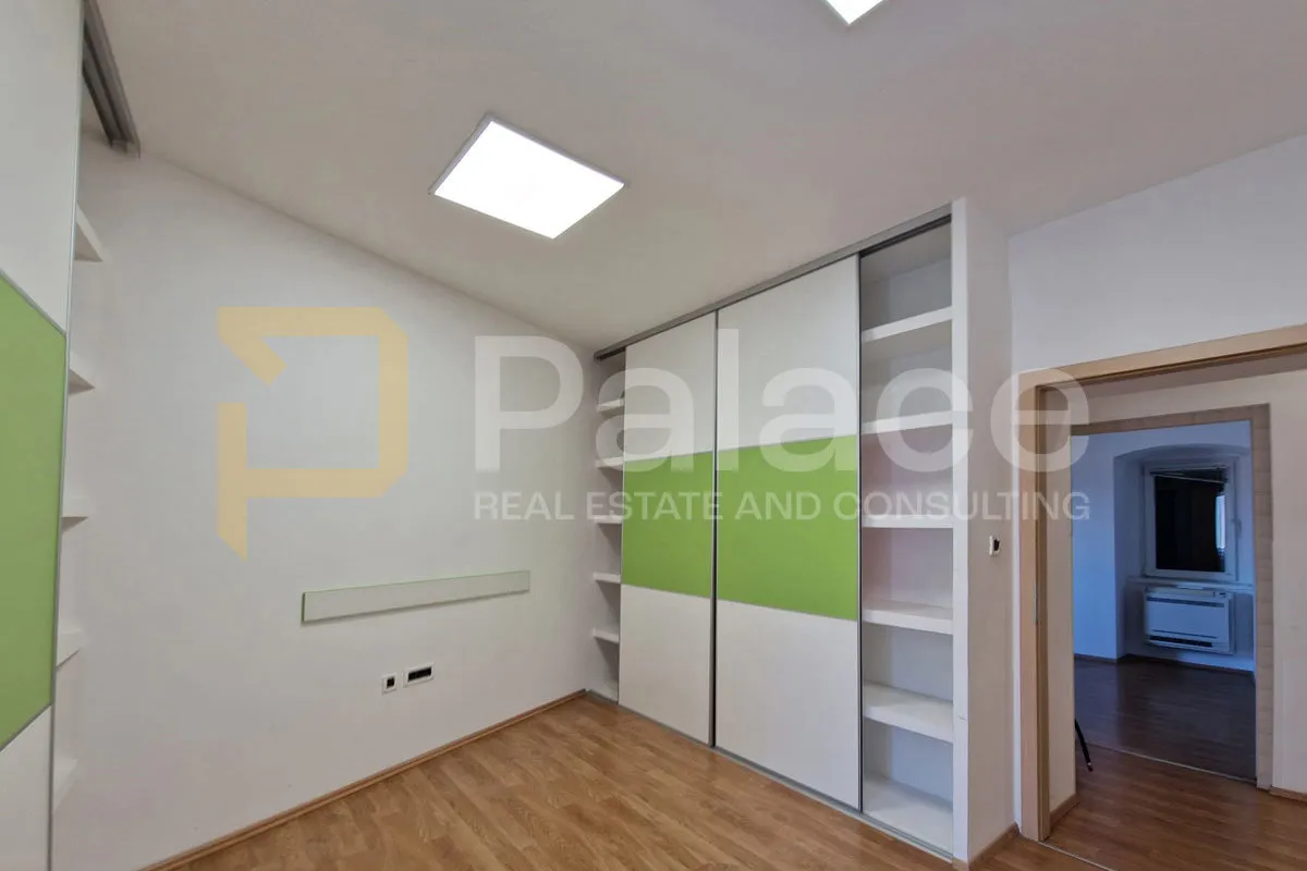 treći kat poslovne zgrade za zakup – strogi centar rijeke, 98m² - slika 10