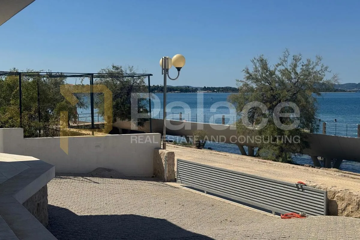 ekskluzivna vila s apartmanom i panoramskim pogledom u diklu, zadar - slika 12