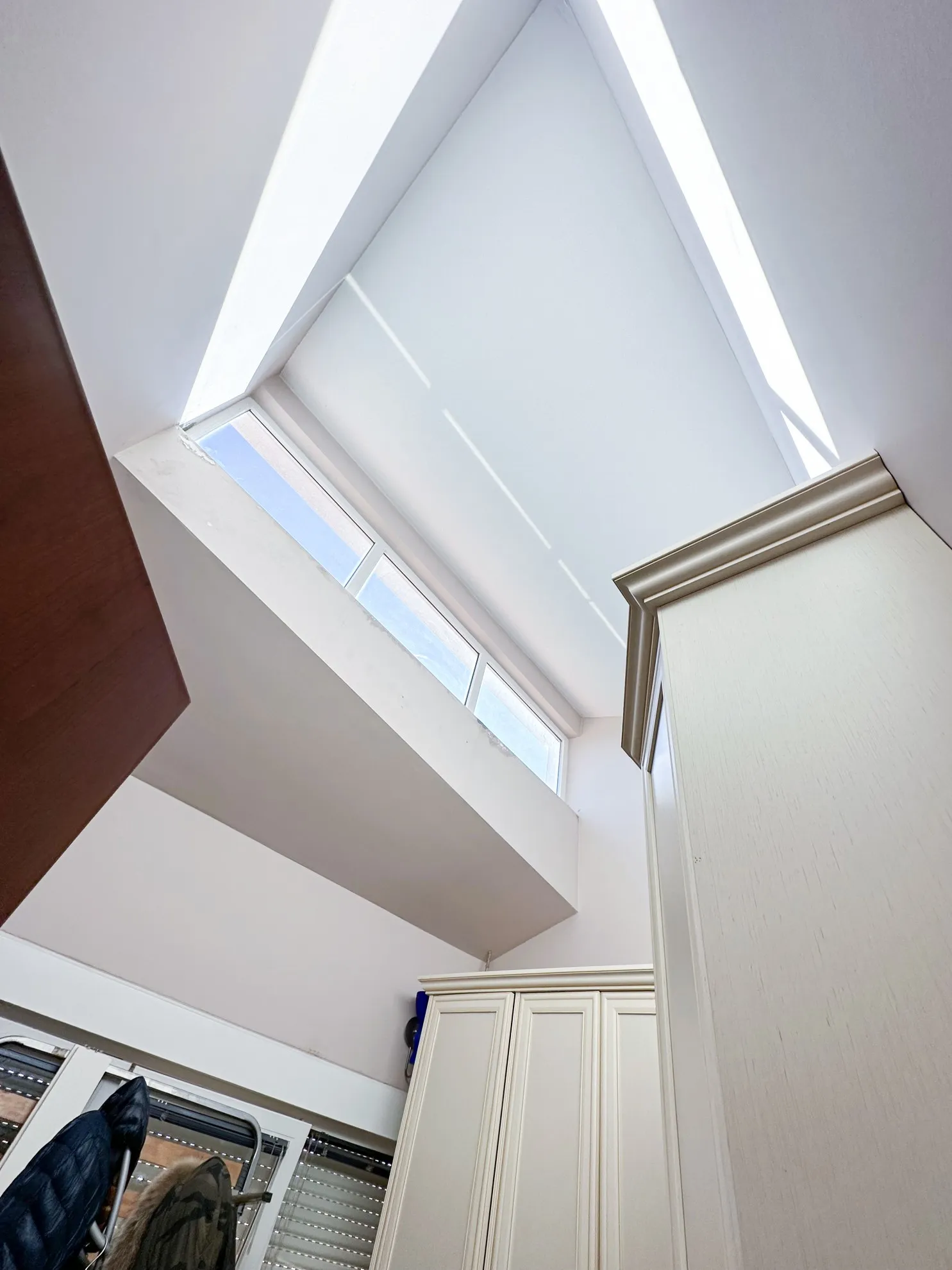 vila 10m od mora s okućnicom od 1700m2 + kućica od 80m2 - slika 2