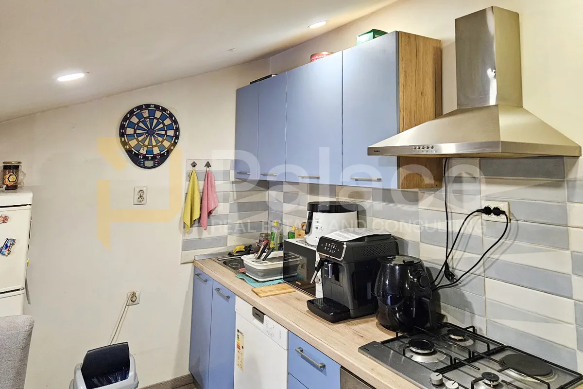 stan na 2. katu u strogom centru pule s vrtom, 48 m² blizu arene - slika 6