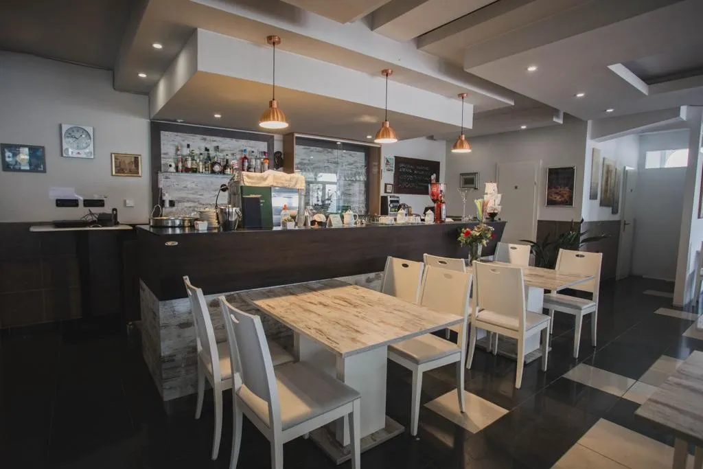 prodaje se hotel s restoranom u vukovaru - slika 10