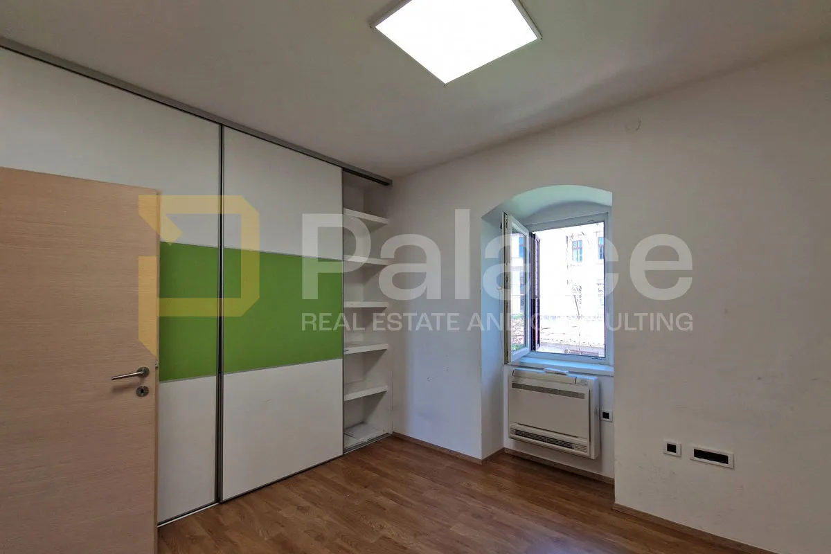 treći kat poslovne zgrade za zakup – strogi centar rijeke, 98m² - slika 11