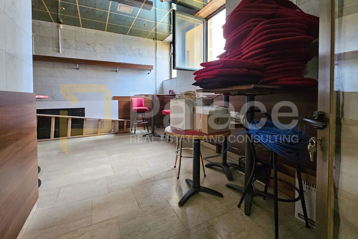 poslovni prostor 25 m² - frekventna lokacija na turniću - slika 2